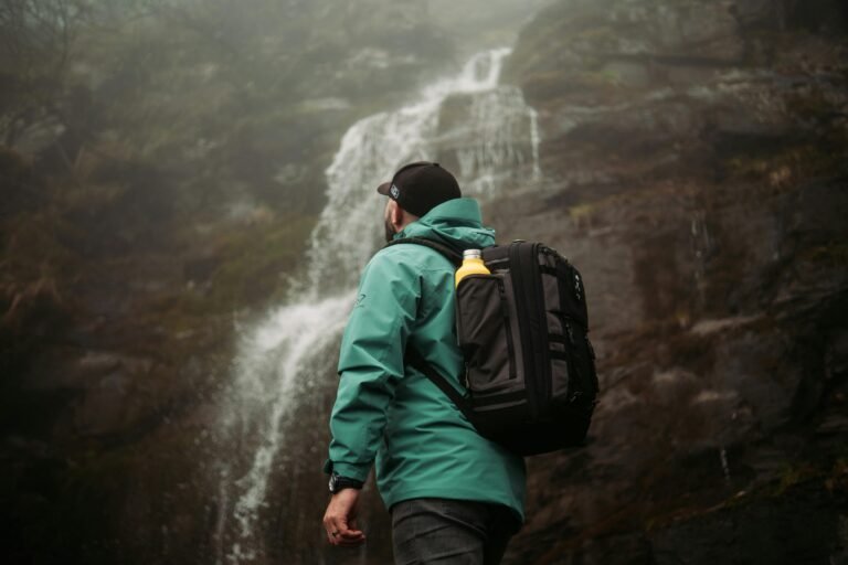 The Best Ways to Carry Water While Hiking