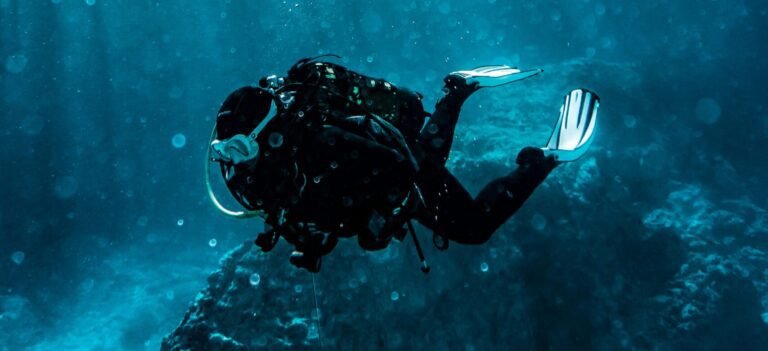 Scuba Diving Beginner Tips: 10 Essentials for Your First Dive